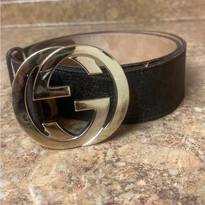 Authentic Gucci belt gold buckle G’s